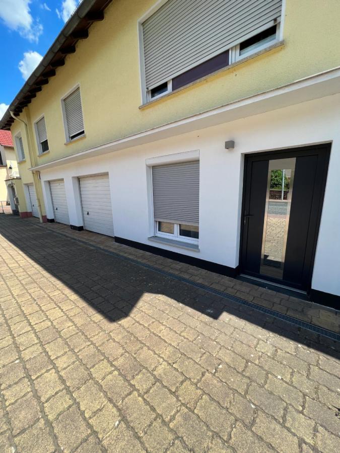Deniz'S Serviced Apartment. Niederaula المظهر الخارجي الصورة